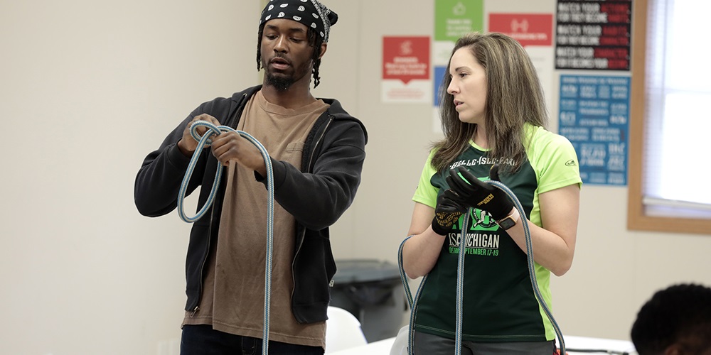 The DTE Tree Trim Academy was established by the Michigan utility DTE Energy, IBEW 17-Detroit, the city of Detroit and Focus: Hope, a not-for-profit offering employment assistance. IBEW 17