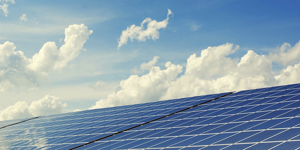 photovoltaic-2138992_1920.jpg