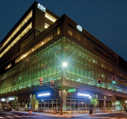 Garage's LED Facade Brightens Fort Wayne 