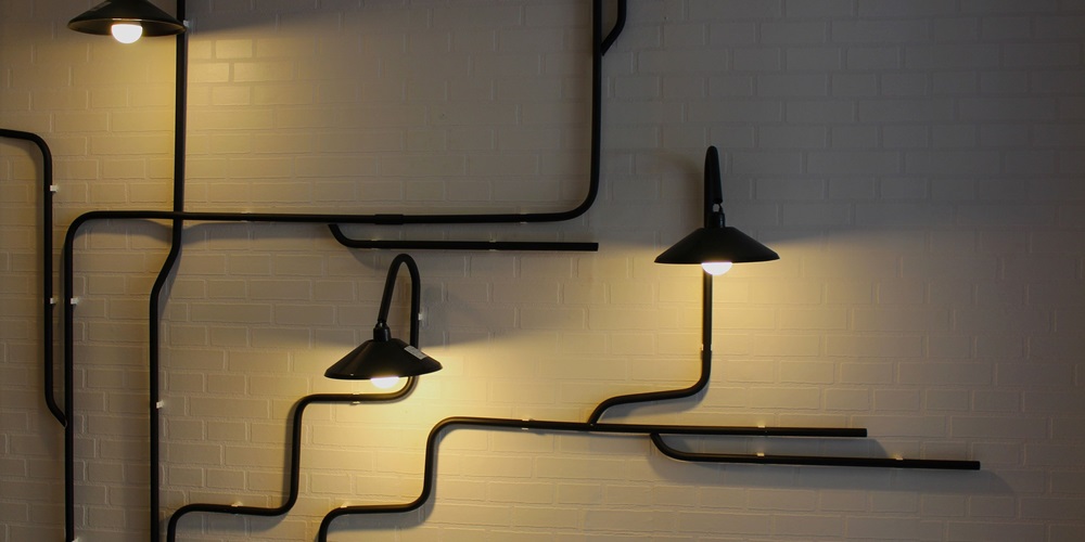 lighting-g2aaff0b45_1920.jpg