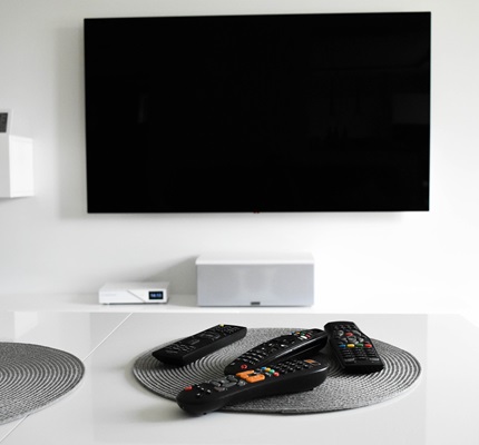 LEDs, EVs and Big TVs Common in U.S. Homes
