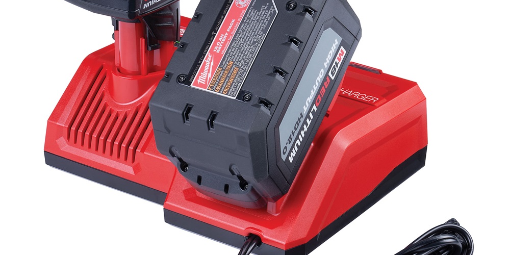 Milwaukee multivoltage battery charger and batteries