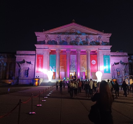 The Griffin Museum of Science and Industry was all lit up to welcome guests to the NECA 2025 Chicago Opening Reception.