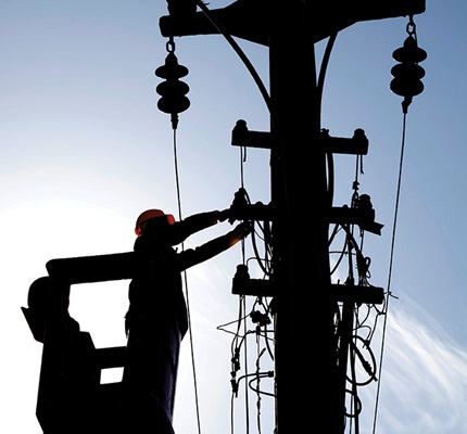 Electrical Line Worker Named No. 9 Most Dangerous Job 