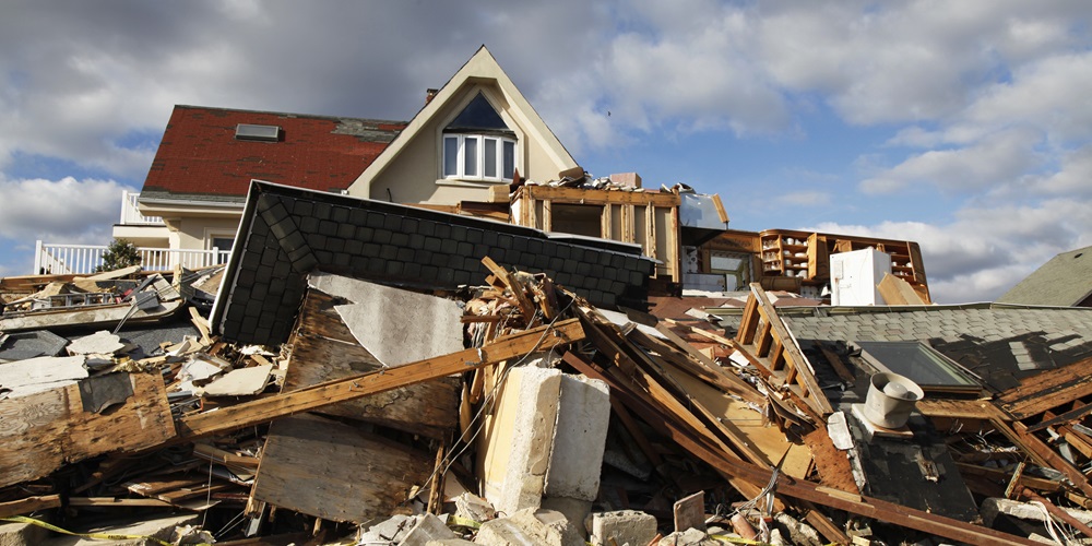 Hurricane_Sandy_Leonard Zhukovsky_shutt.jpg