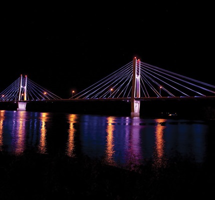 LED Leads the Way in Bridge Lighting