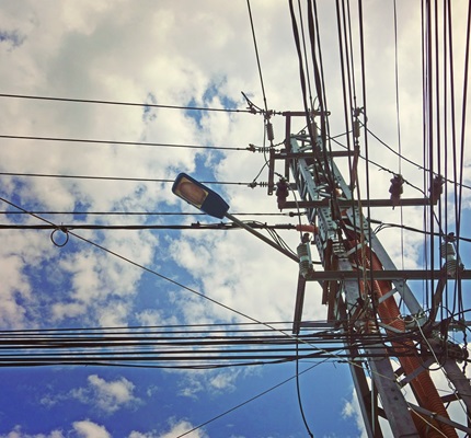 Sanders Proposes Nationalization of Electricity Production