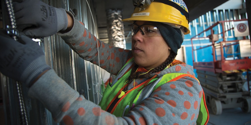 Women at Work - Kennitha Lomax Courtesy of Oregon Tradeswomen