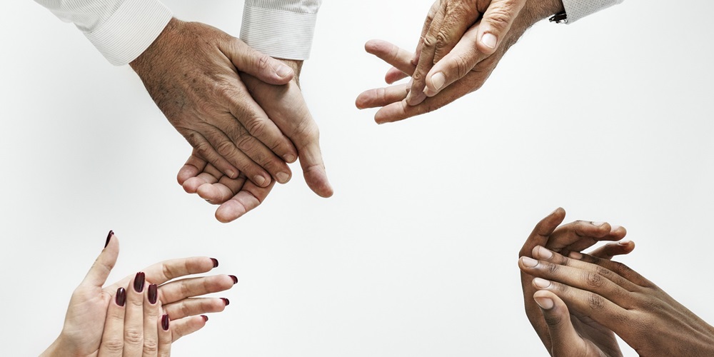 Clapping image by rawpixel from Pixabay
