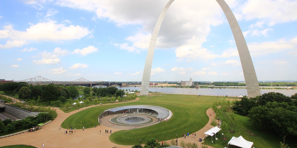 Arch Museum Daytime.jpg
