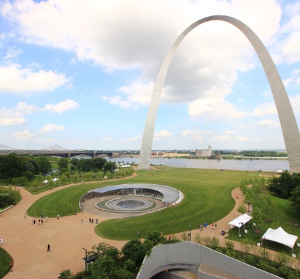 Six ECs' Coordinated Effort Ensures the Success of a National Monument Renovation