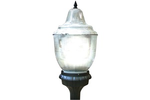 Everlast Lighting’s Outdoor Walkway Series LED