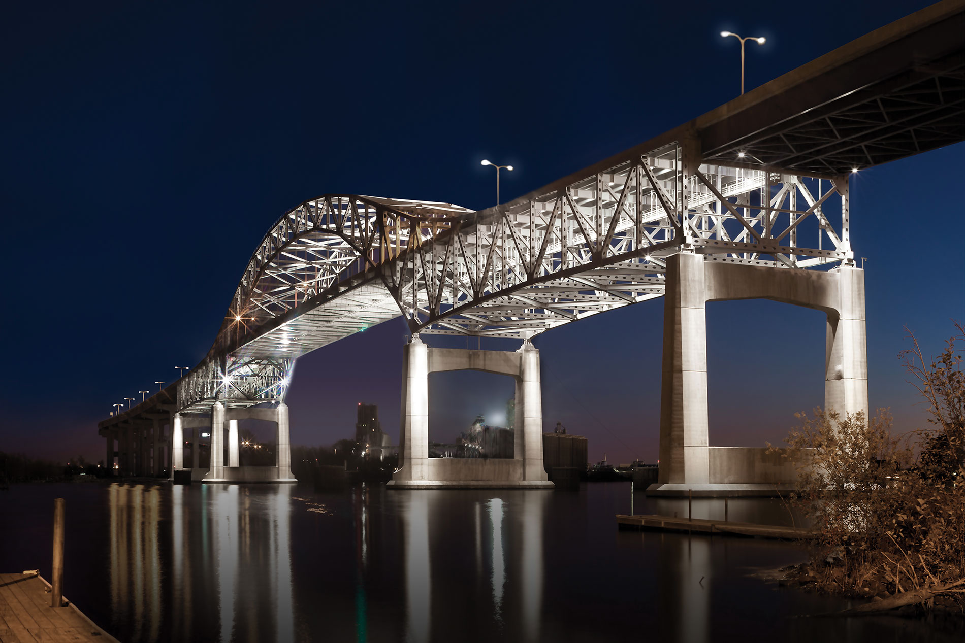 Lumenpulse_HR_John-A-Blatnik-bridge_09.jpg Lumenpulse