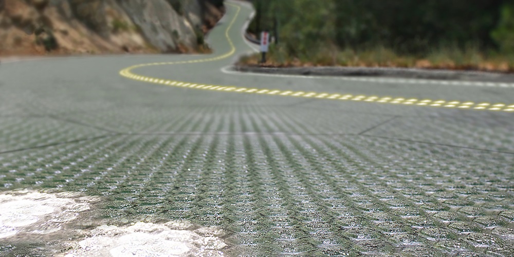 ~_images_HighRes_solar-roadway-highway-concept.jpg