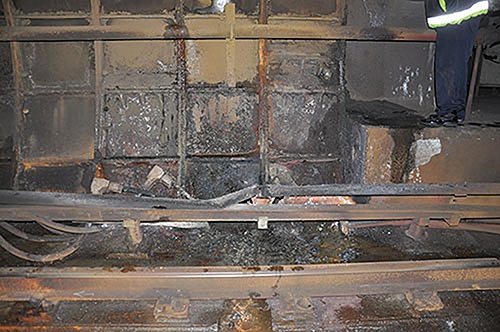 WMATA_LEnfant_Rail_sideview_tn.jpg