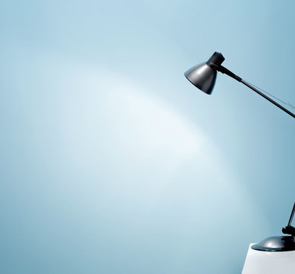 Robotic Desk Lamps Bring Virtual  Reality to a Workspace Near You