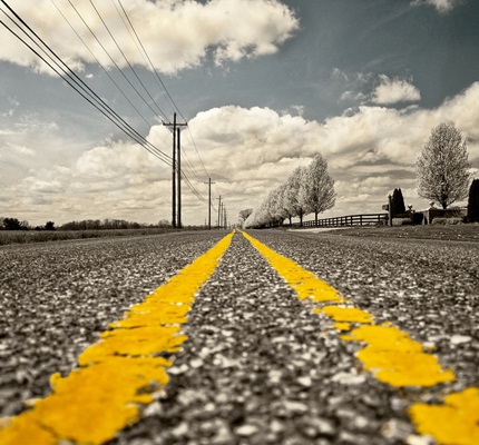Detroit Unveils Wireless-Charging Roadway for Electric Vehicles