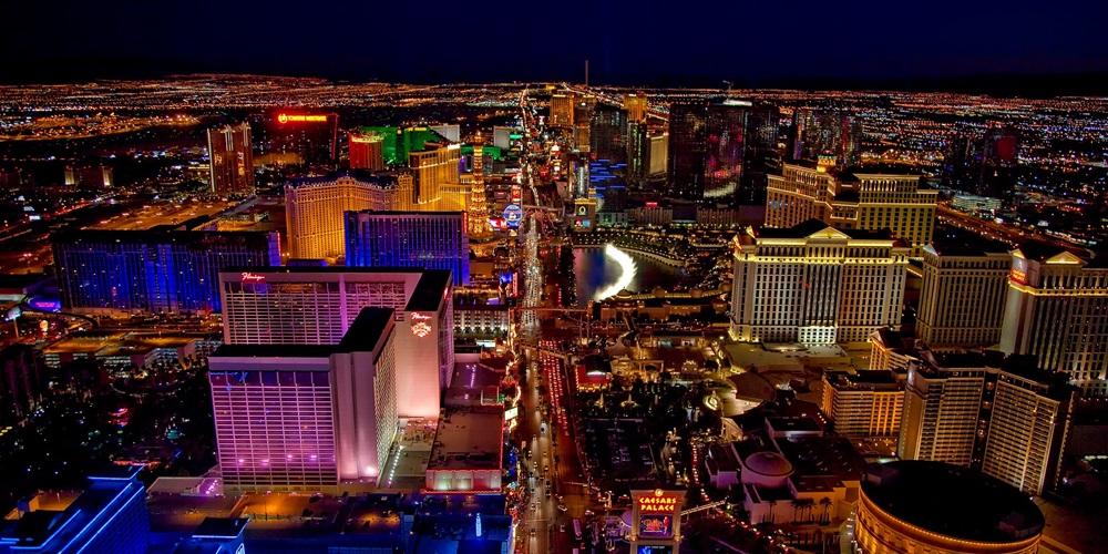 Las Vegas Image by David Mark from Pixabay
