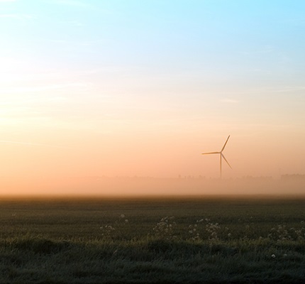 Governors' Bipartisan Accord Promotes Clean Energy 