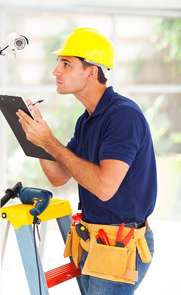 cctv_electrician_electrical_contractor_installshutterstock_134247200.jpg