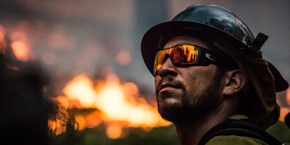 fire-fighter-2268732.jpg