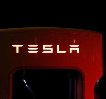 Tesla Eyes a Break-Through With Low-Cost, Long Lasting Batteries 