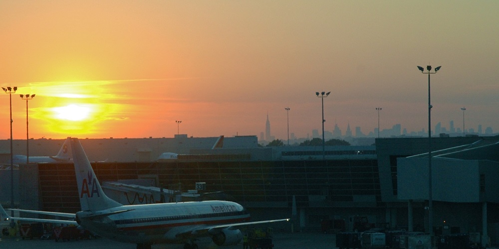 airport with planes