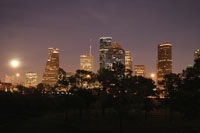 Houston and Los Angeles Catch the Muni Wi-Fi Buzz