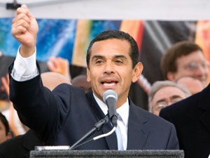 L.A. Mayor Sets Green Bar High