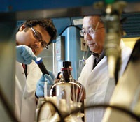 Brown University Reports Advance in Fuel-Cell Technology