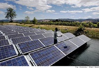 'Floatavoltaics' Generate Electricity and Solve Water Problems