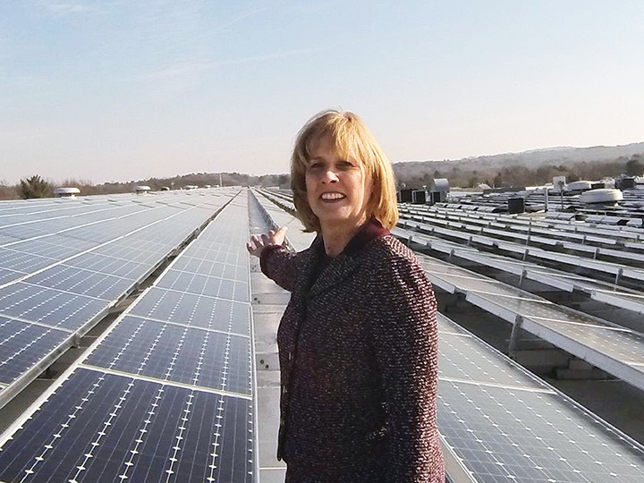 Boston_rooftop_solar.jpg