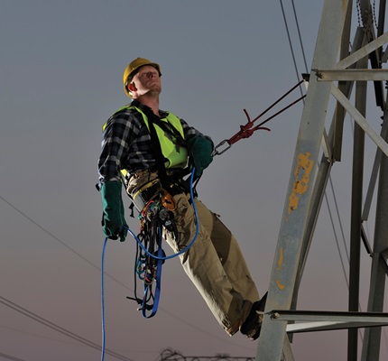 Standard Protection Practice: Know what’s required for fall safety compliance