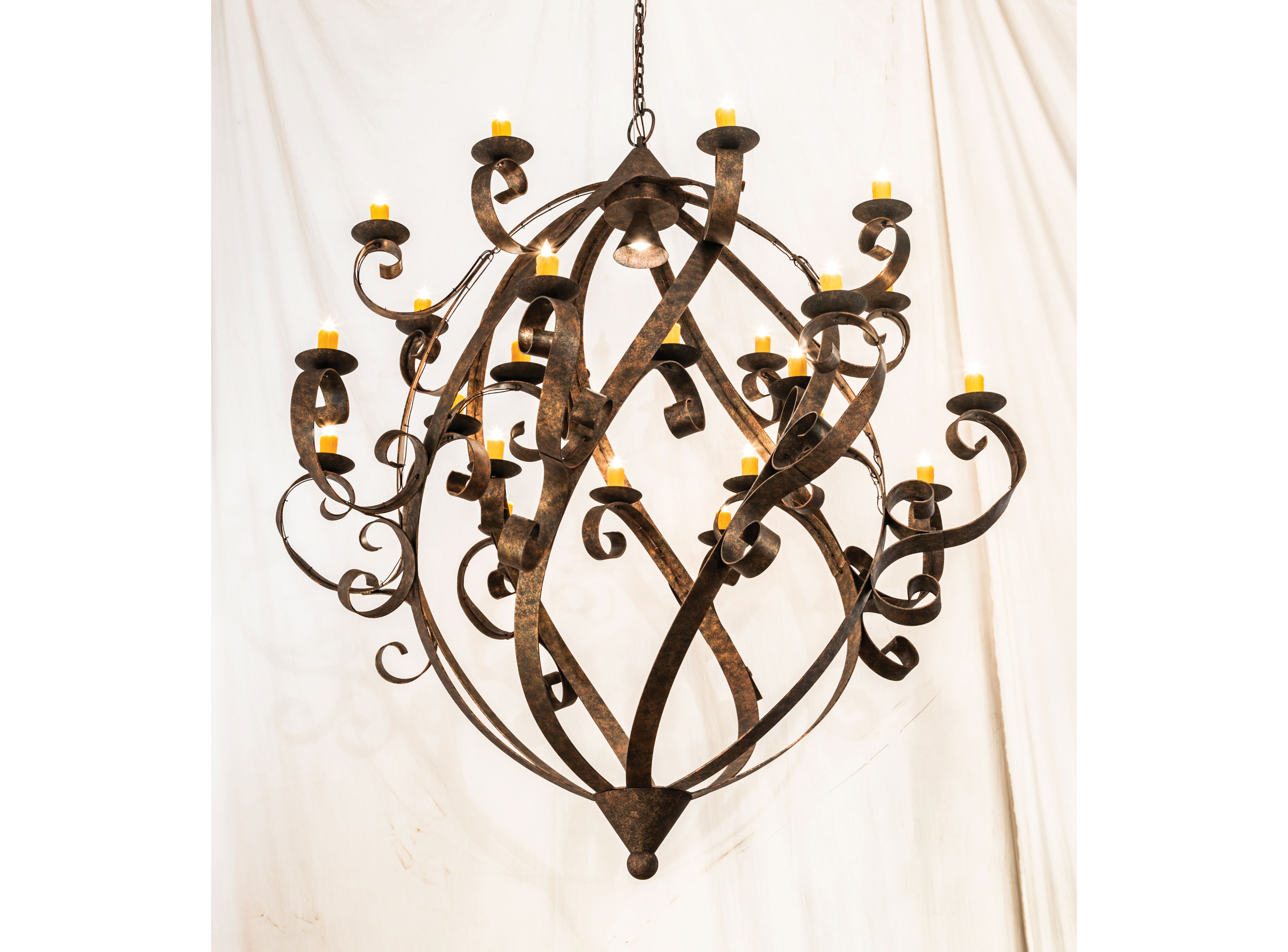 2nd Ave Lighting’s Caliope Chandelier