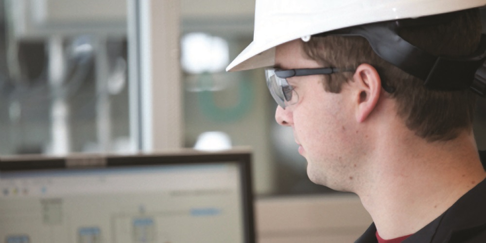 worker_system_iStock_000015534585XSmall.jpg