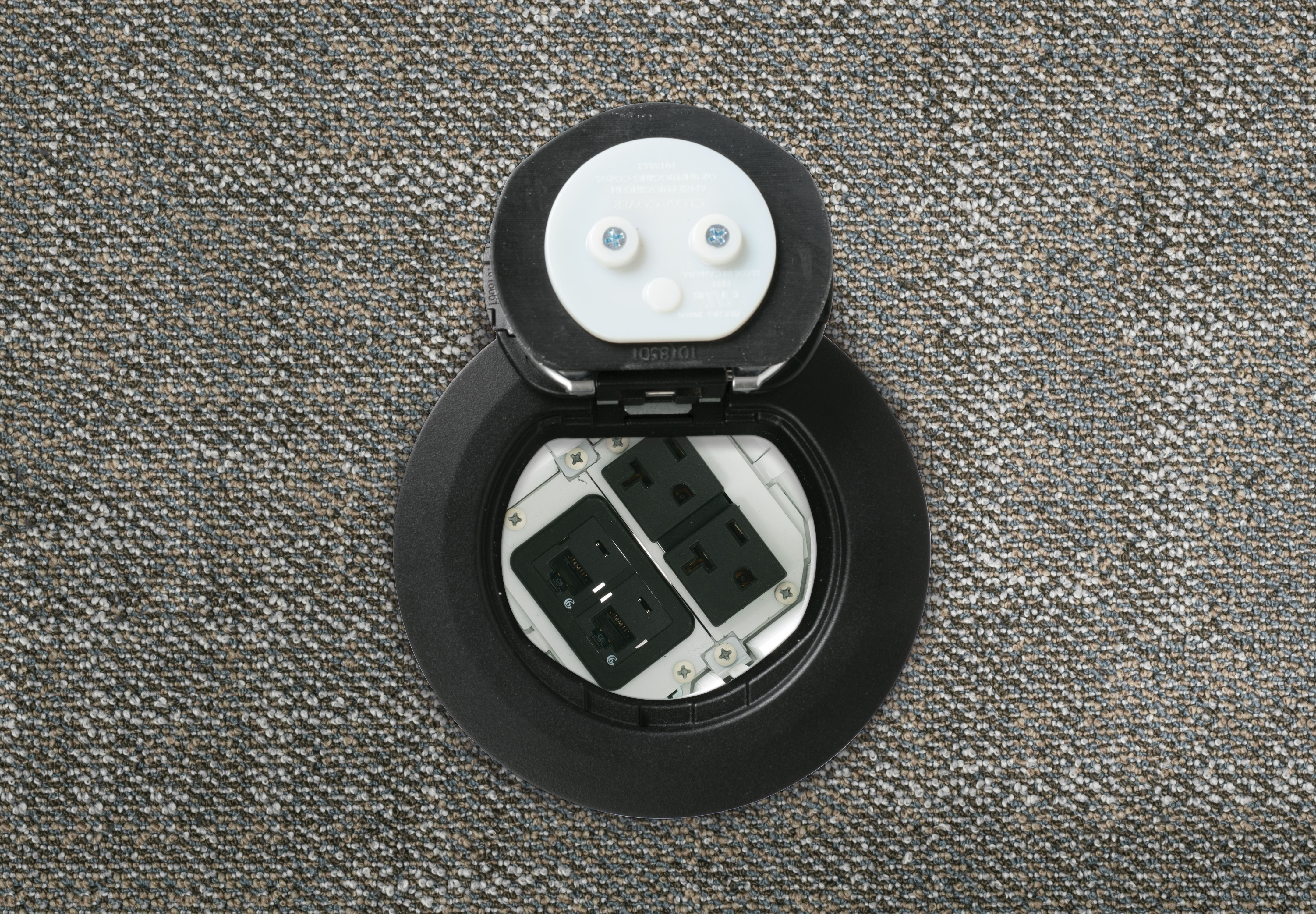 0718_Legrand.jpg 0718_Legrand.jpg