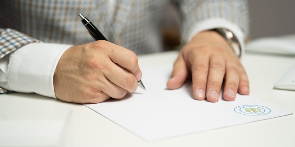 signing Image by Max from Pixabay
