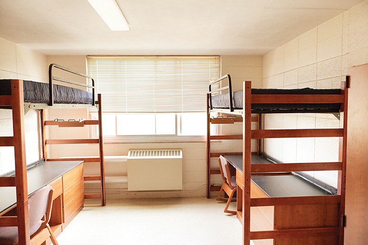 dormroom_iStock_000040612942_Large.jpg
