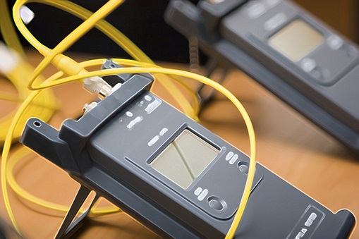 fiber_optic_tester_iStock_000011385975Medium.jpg