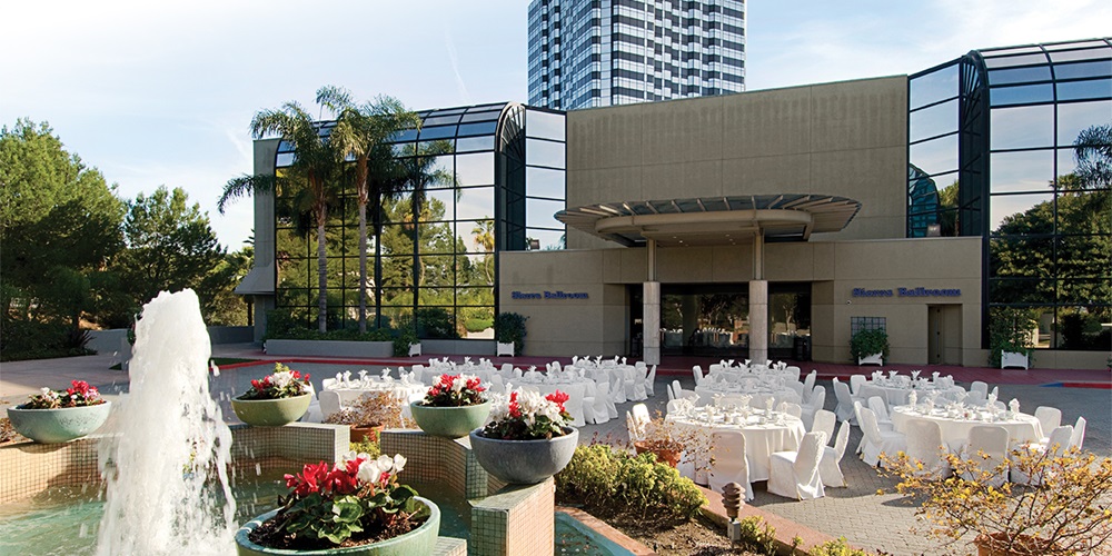 Photo_2_Hilton_Hotel_Los_Angeles_Universal_City_exterior_0000497279_HR.jpg