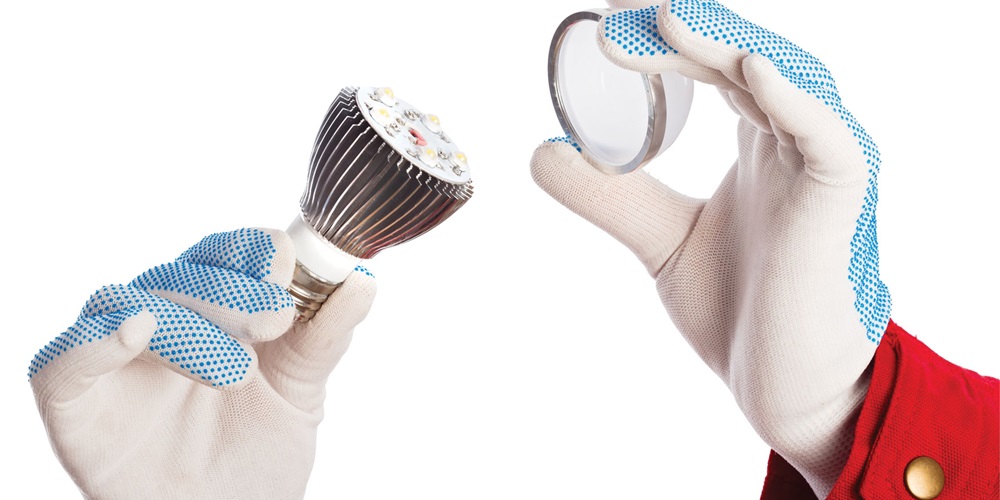 led_ligh_bulb_glove_dreamstime_xxl_36334029.jpg