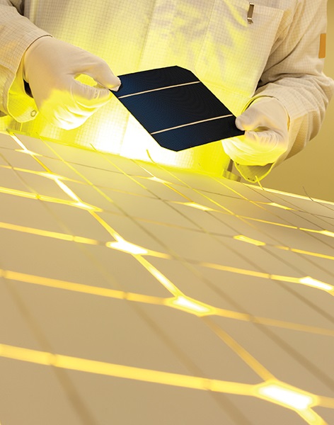 solar_panels_iStock_000012753658_Large.jpg