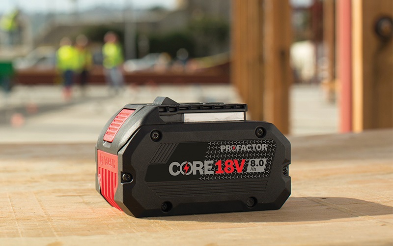 CoolTools2_Boschbattery-18v-bosch-core18v-gba18v80-jobsite-005-o202678v285 (1)