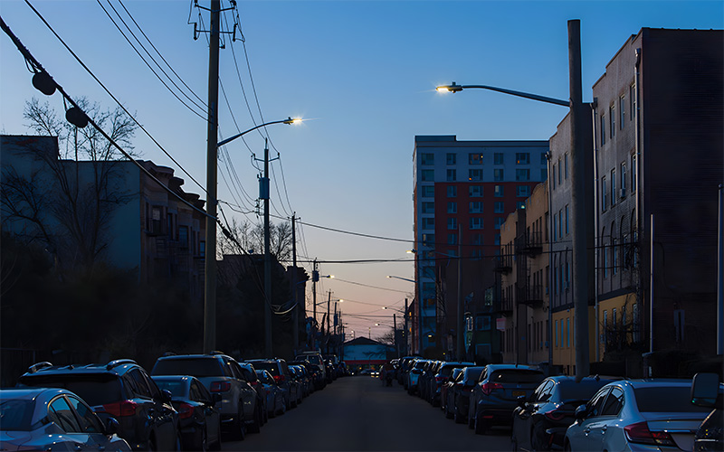 In Mount Vernon, N.Y., city managers use smart dimming that dials down streetlight output during low- and no-traffic periods. STOCK.ADOBE.COM / SILVAE/ TRIPLEP STUDIO / SIGNIFY